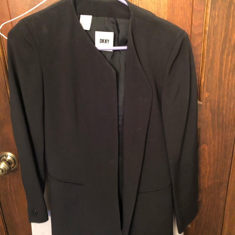 DKNY BLACK COLLARLESS BLAZER